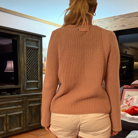 Helmut Lang Blush V-Neck Sweater. Size XL - Picture 4 of 10